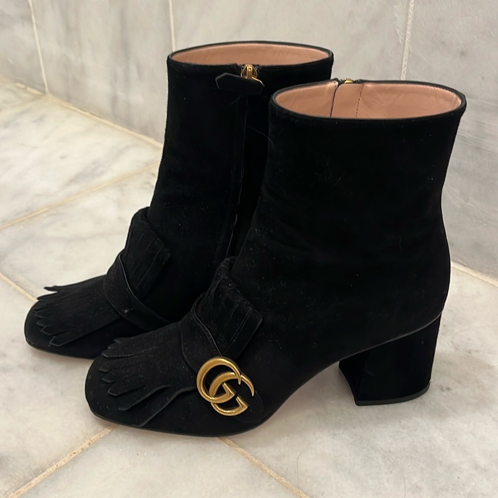 Gucci women Boots Size 10, Black Suede